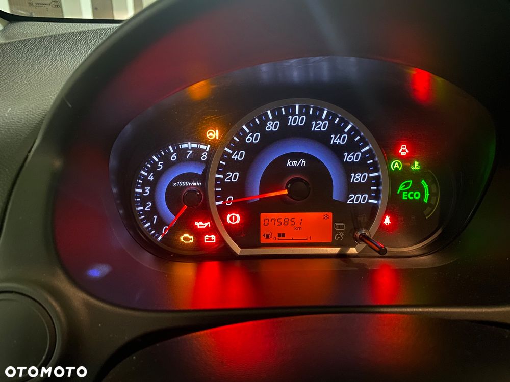 Mitsubishi Space Star - 10