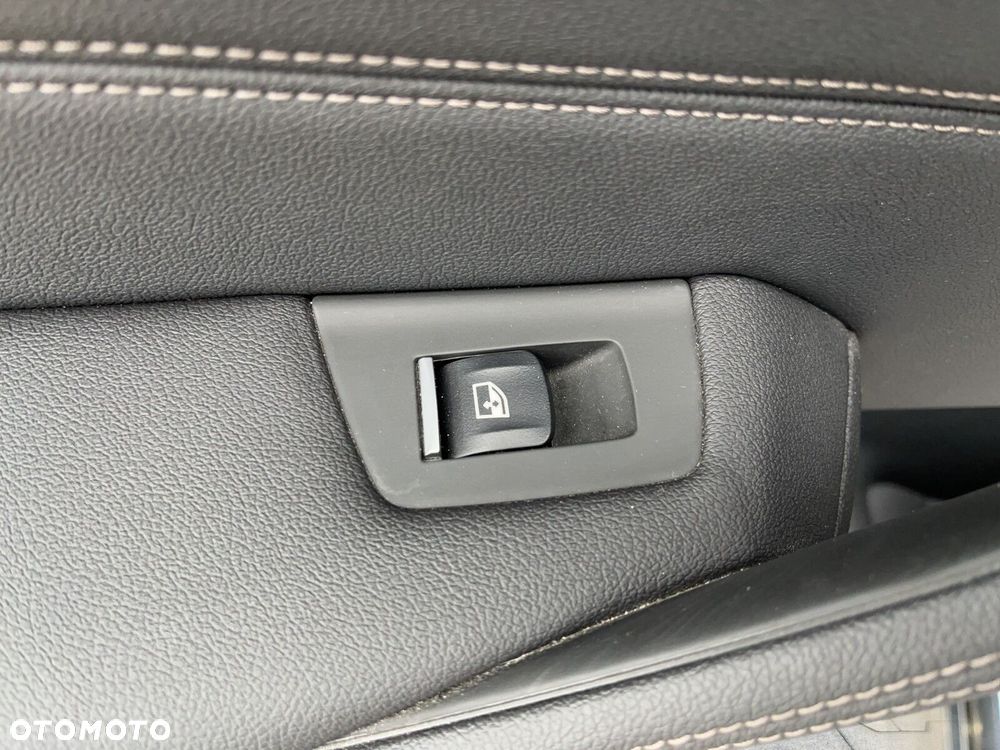 BMW Seria 5 520d xDrive mHEV M Sport sport - 13