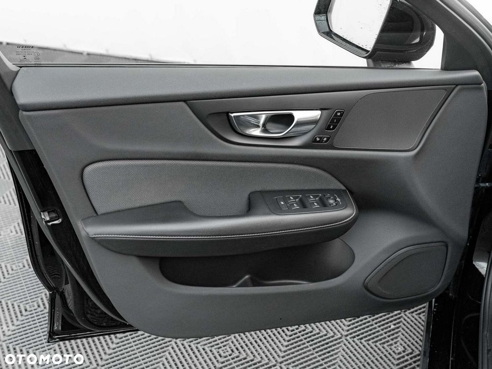 Volvo V60 B4 D Geartronic RDesign - 12