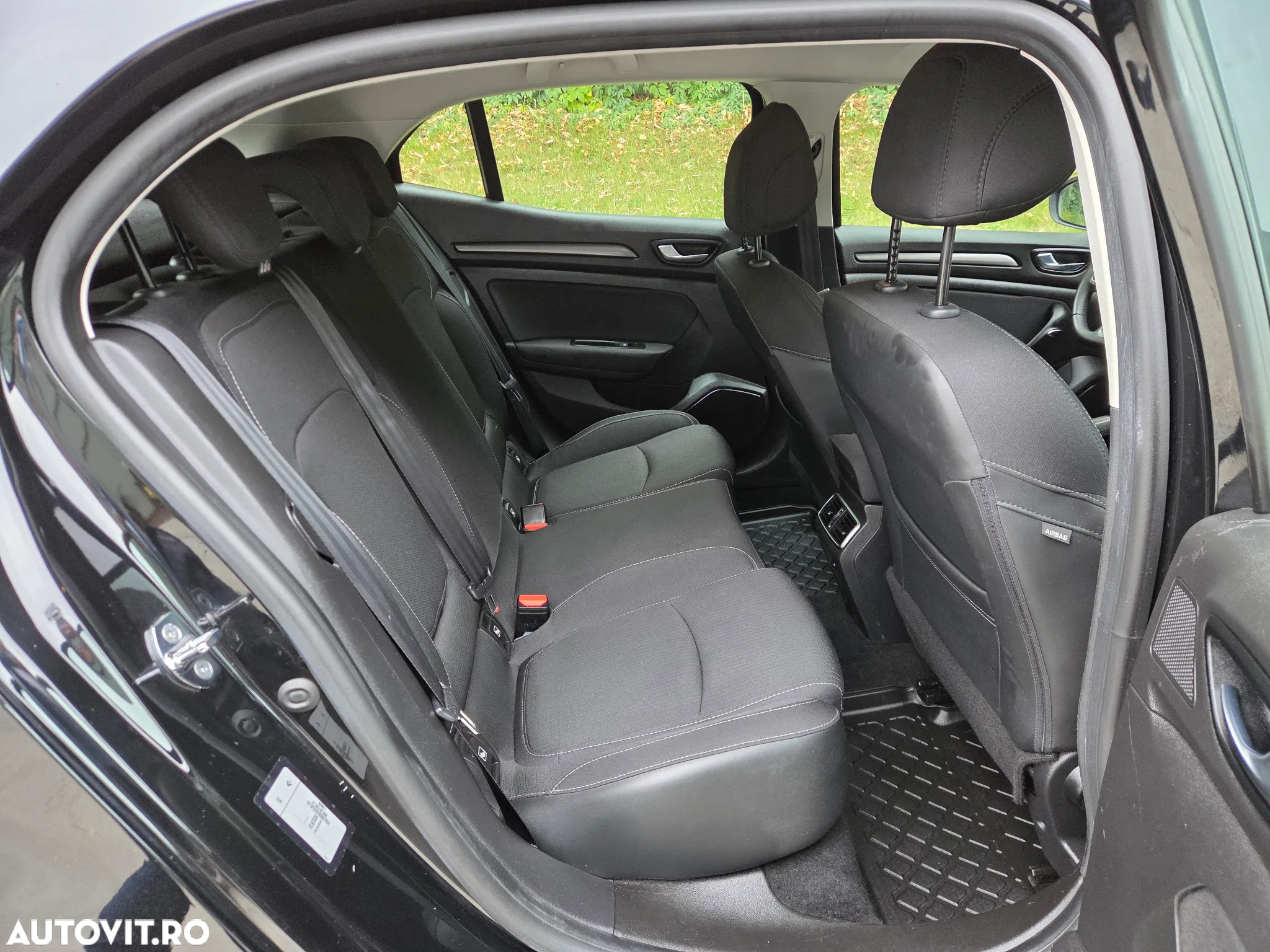Renault Megane Grandtour BLUE dCi 115 BUSINESS EDITION - 30