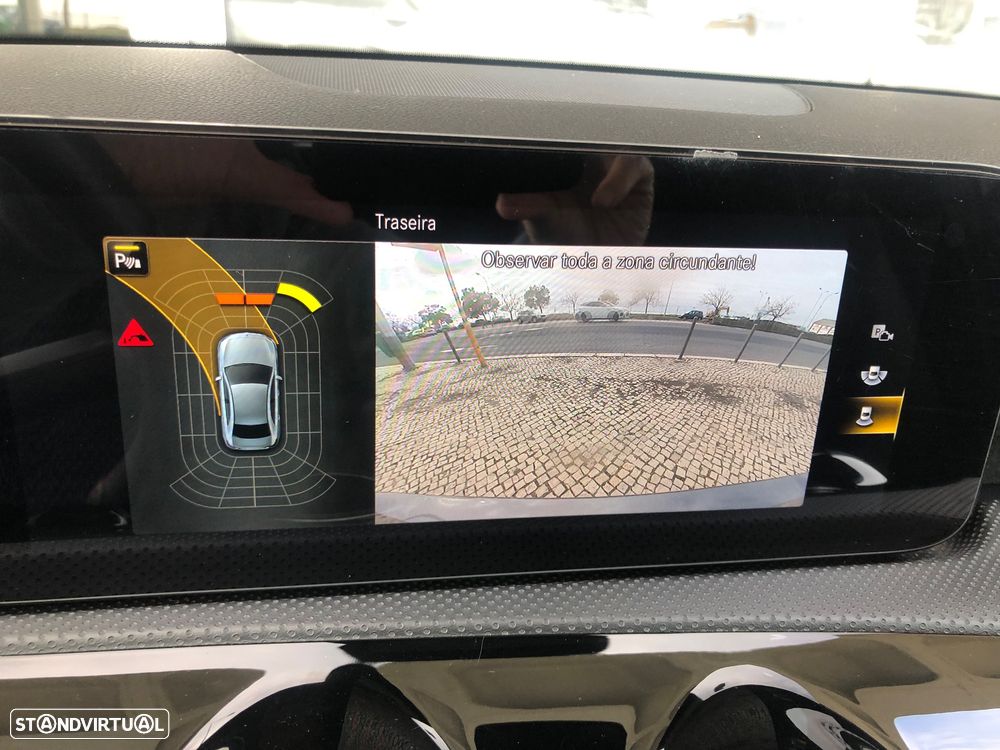 Mercedes-Benz A 250 Limousine e AMG Line - 37