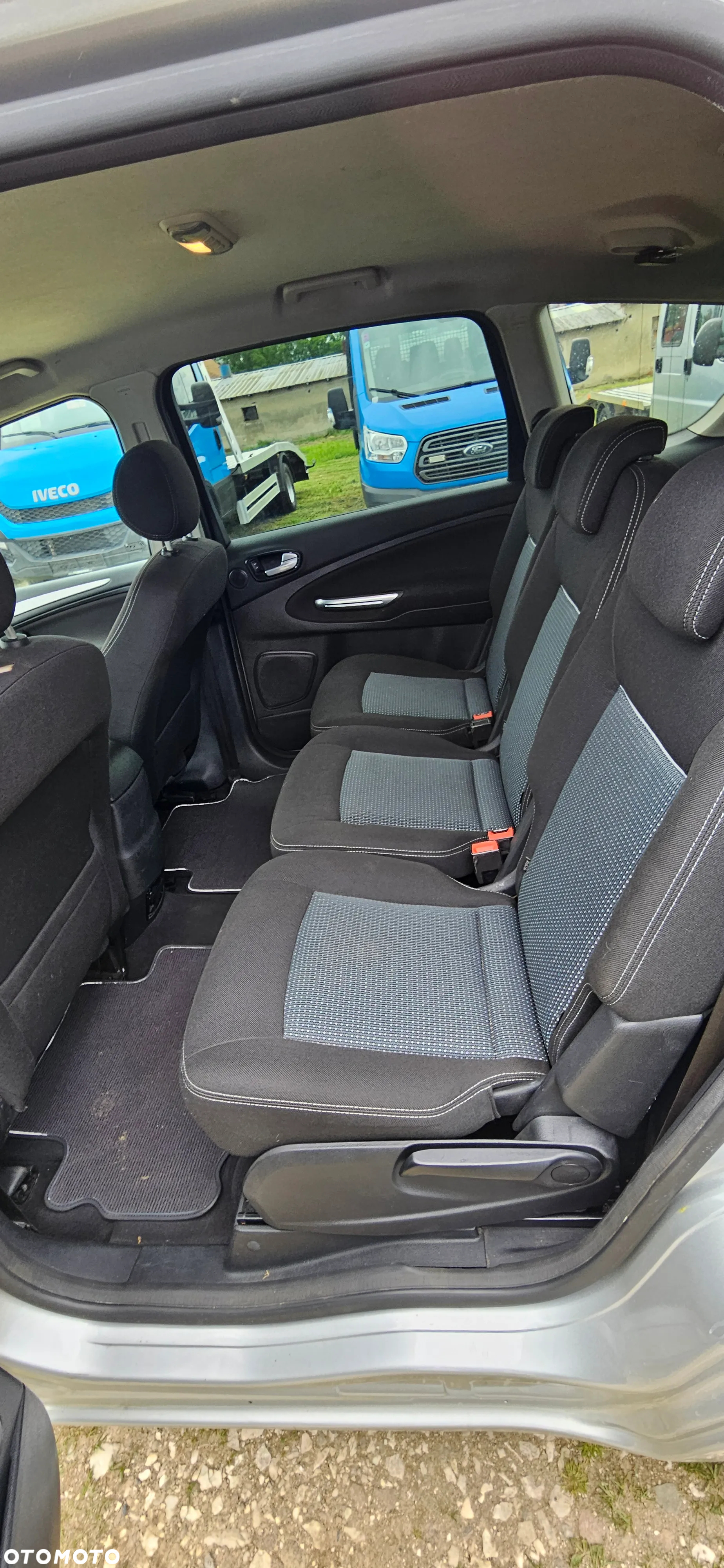 Ford S-Max - 10