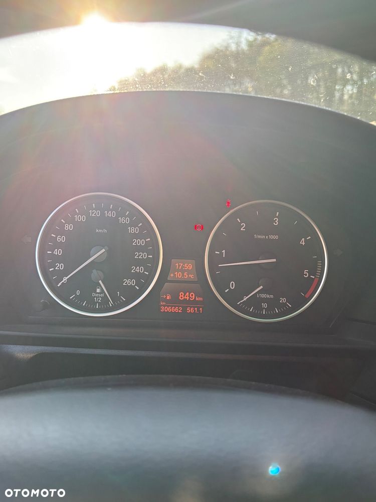 BMW Seria 5 525d - 10