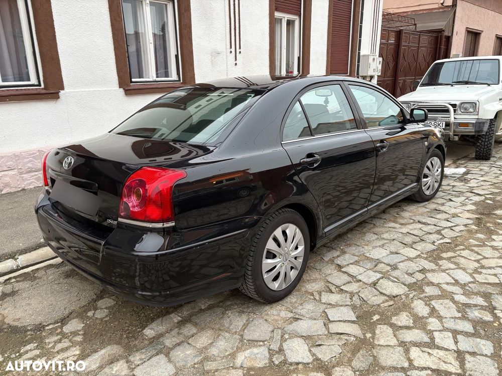 Toyota Avensis 2.0 D4D Sdn. Sol - 2