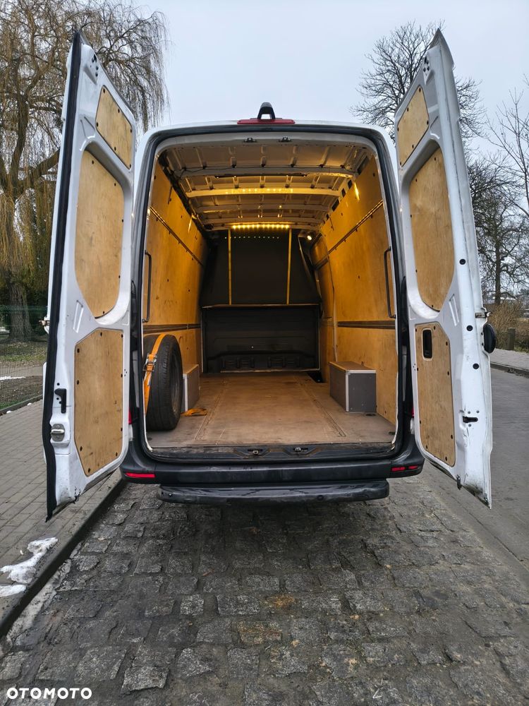 Mercedes-Benz Sprinter - 5