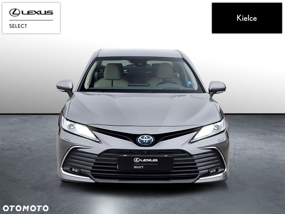 Toyota Camry 2.5 Hybrid Executive CVT - 9