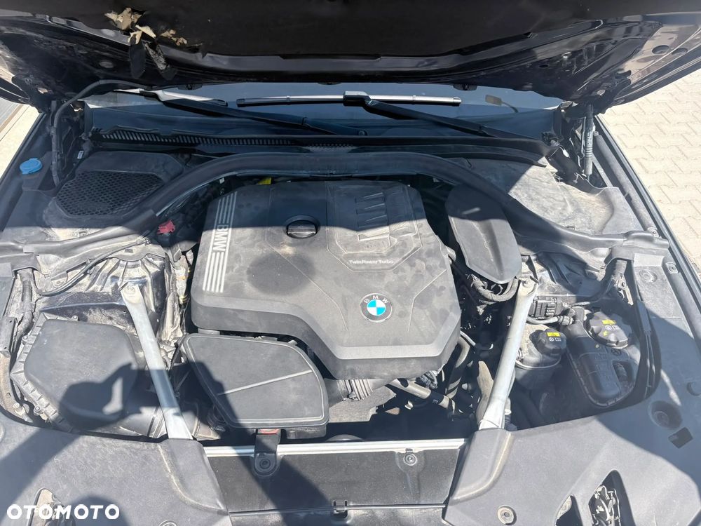 BMW Seria 5 520i - 2