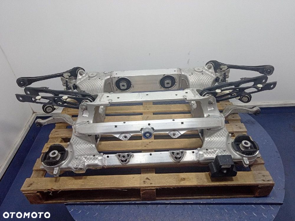 BMW I5 M60 G60 23-  M60 XDRIVE 601KM BELKA ZAWIESZENIA TYŁ 9504302 - 1