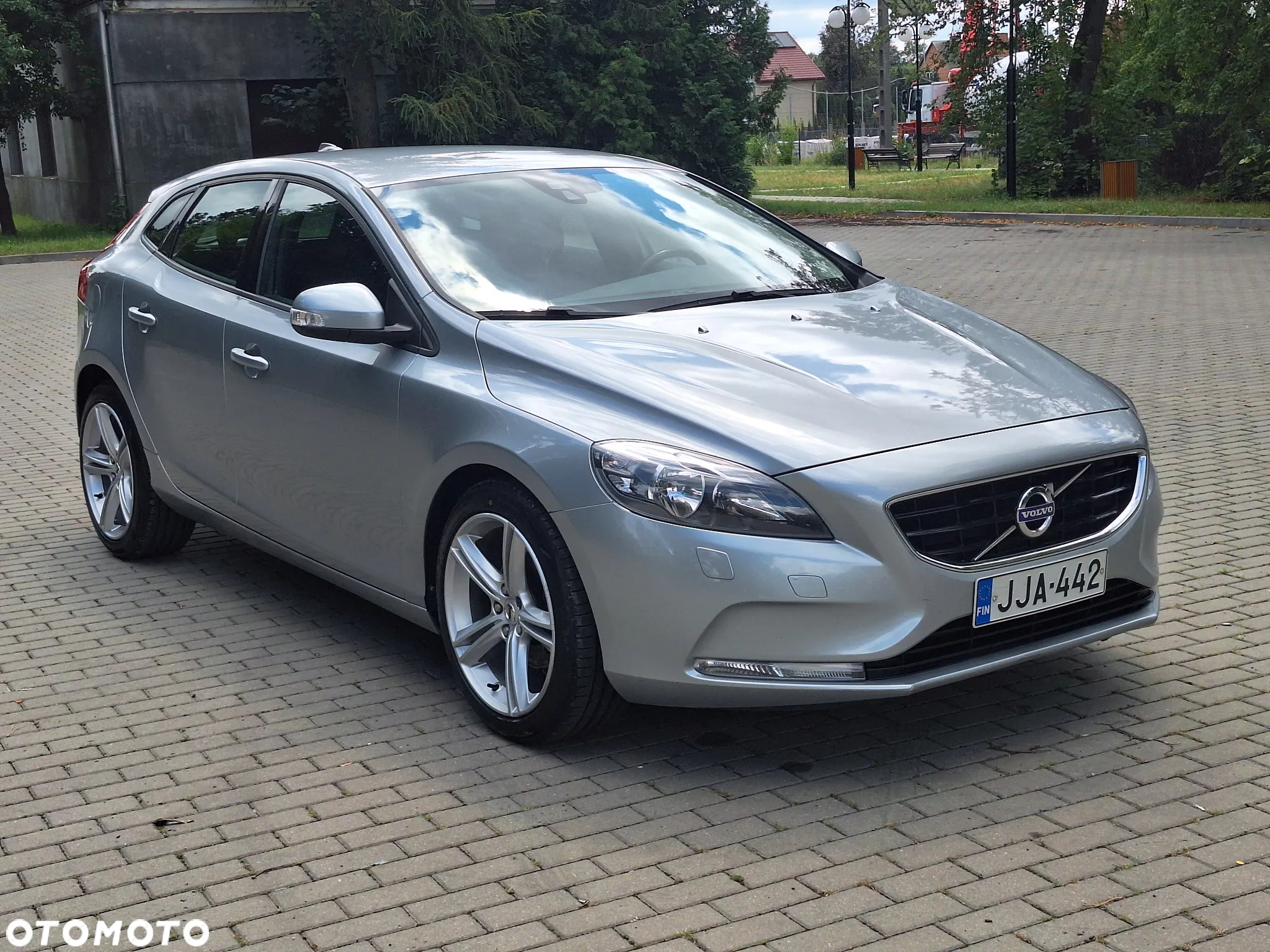 Volvo V40 T2 Momentum - 3