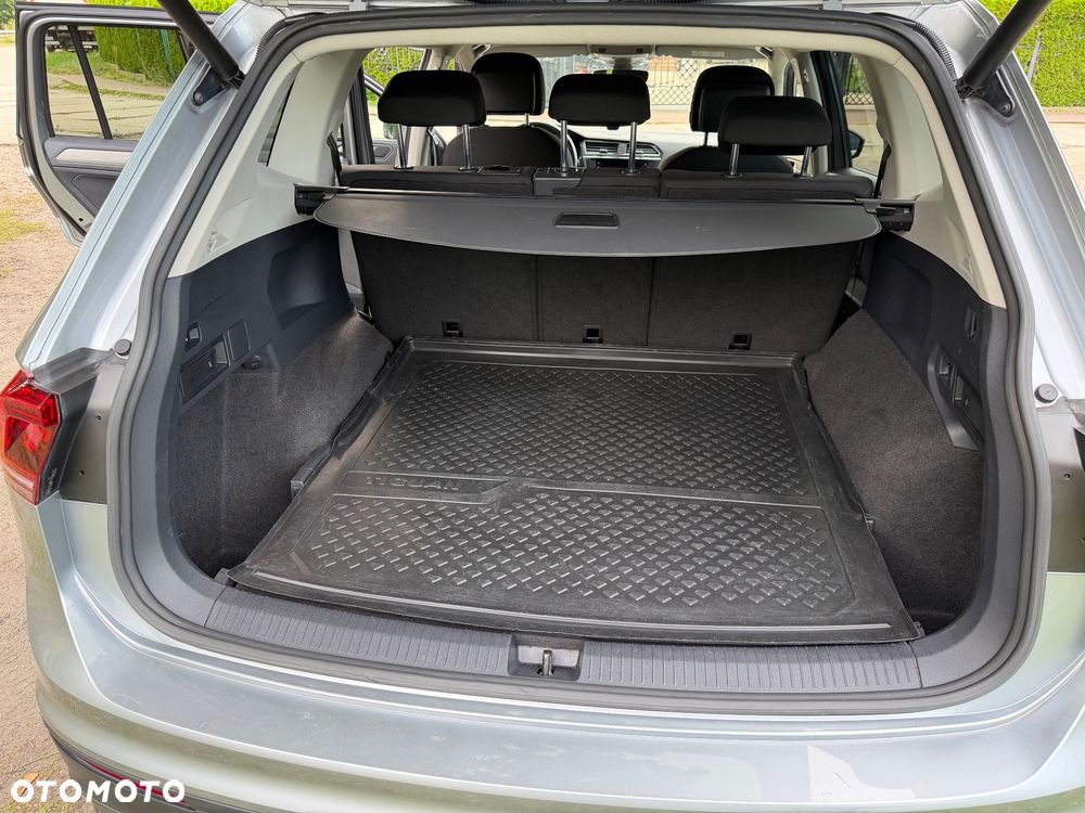 Volkswagen Tiguan - 12