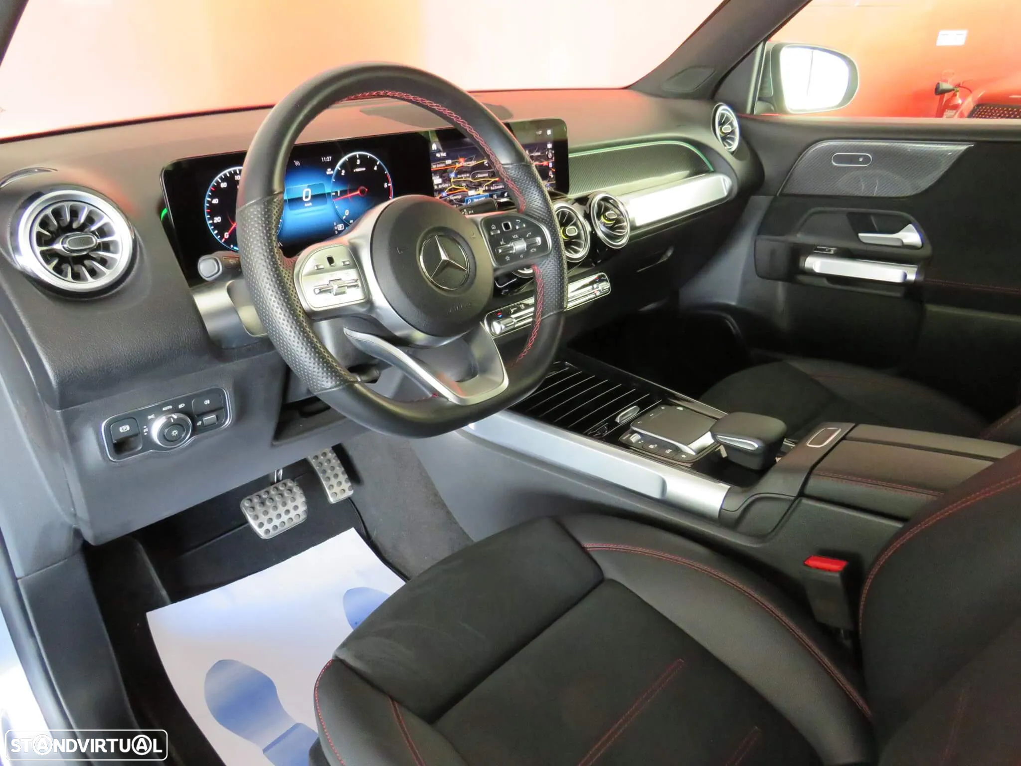 Mercedes-Benz GLB 200 d AMG Line - 25