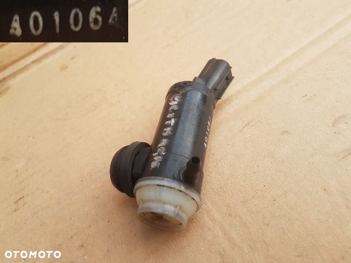 Subaru Outback IV BR pompki płynu spryskiwaczy pompa pompka - 4