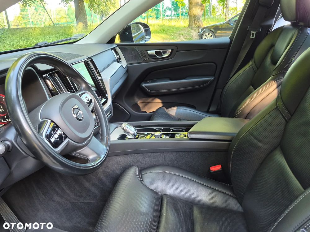 Volvo XC 60 B4 D AWD Momentum Pro - 13