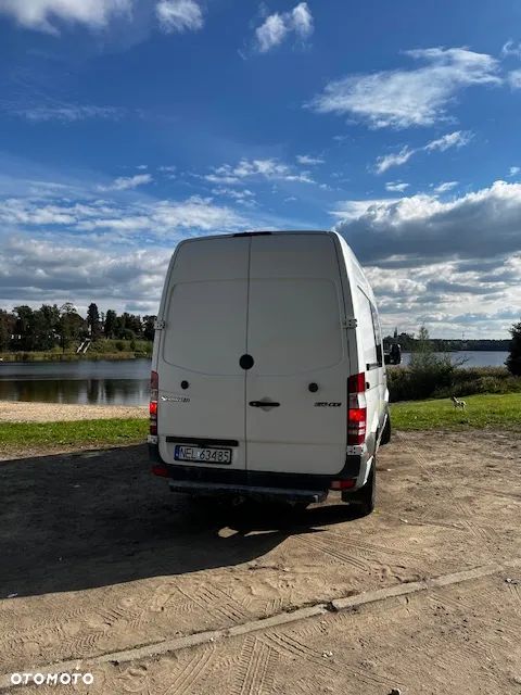 Mercedes-Benz Sprinter - 9