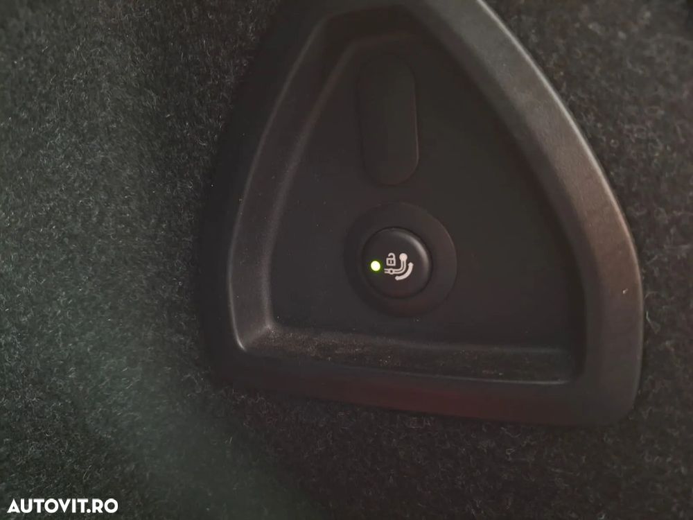 BMW Seria 5 518d AT - 31