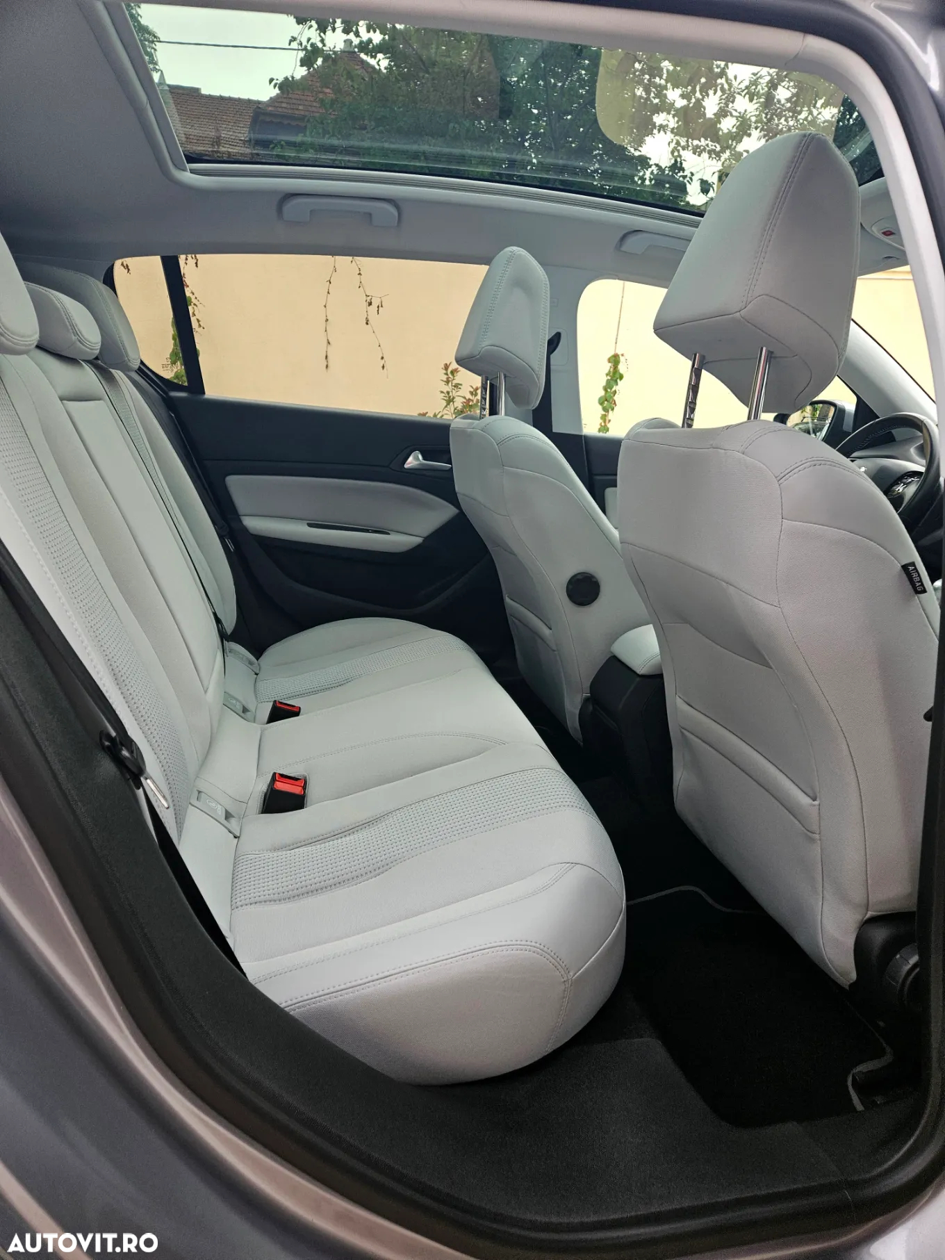 Peugeot 308 1.2 L PureTech Turbo S&S Allure Pack - 10