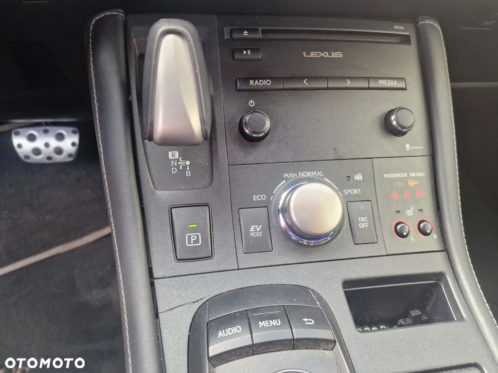 Lexus CT 200h F Sport - 7