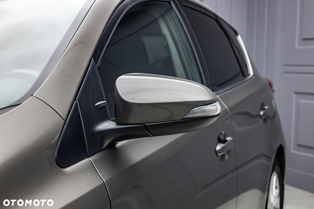 Toyota Auris Hybrid 135 Premium - 25