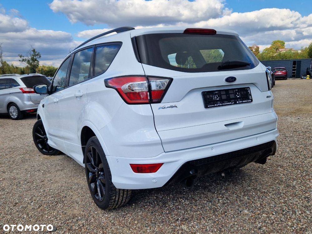 Ford Kuga 1.5 EcoBoost 2x4 ST-Line - 28