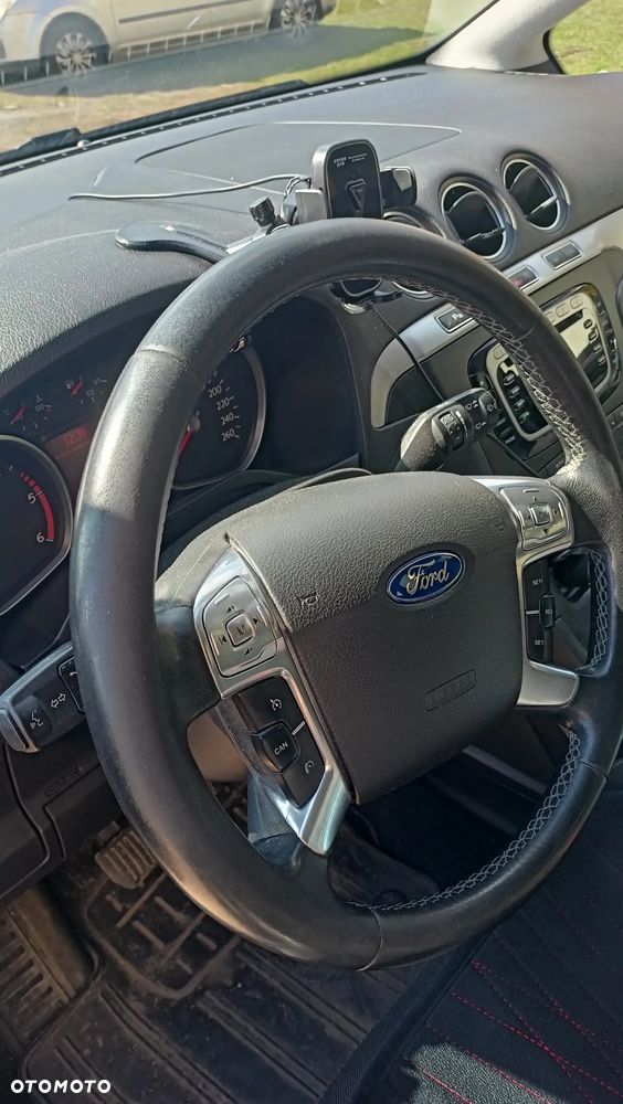Ford S-Max - 9