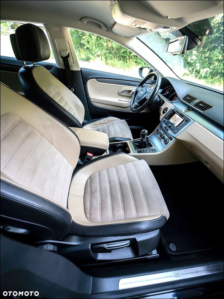 Volkswagen Passat CC - 38
