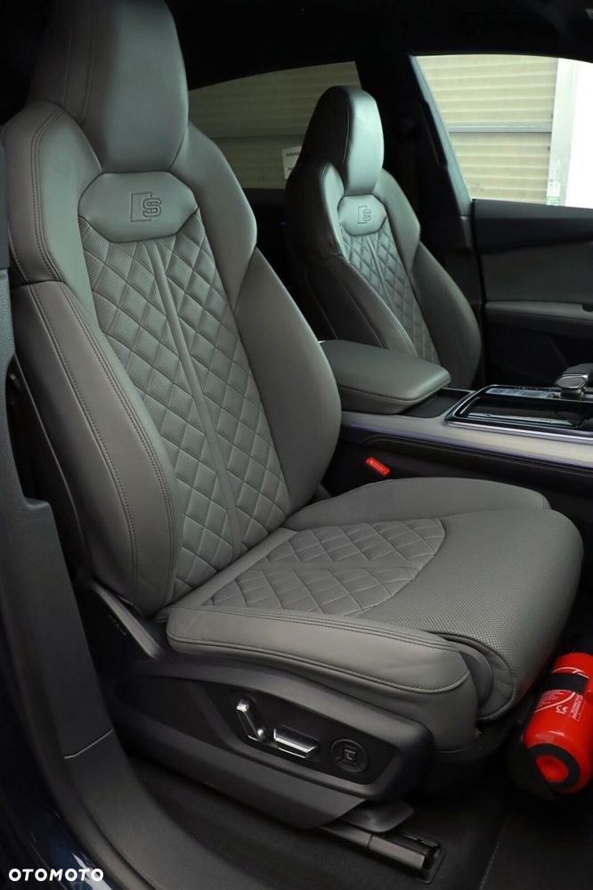 Audi Q8 55 TFSI mHEV Quattro Tiptronic - 16