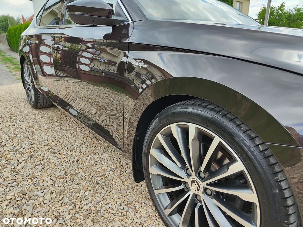 Skoda Superb 2.0 TDI L&K DSG - 9