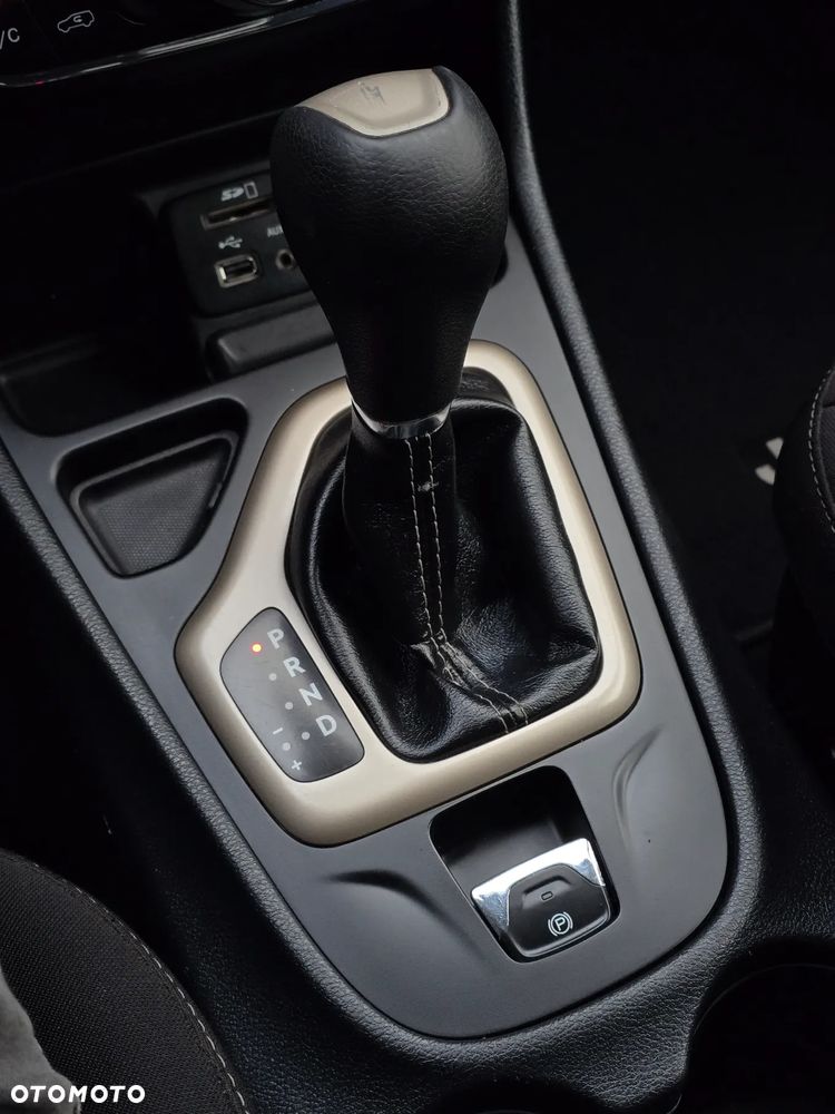 Jeep Cherokee 3.2 V6 Pentastar Active Drive I Automatik Limited - 29