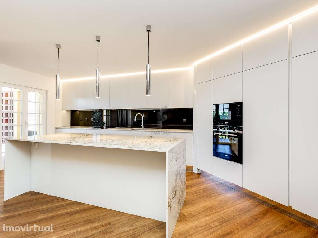 MAGNIFÍCO T4, no Condomínio fechado Páteo da Beloura, novo a estrea... - Grande imagem: 4/49