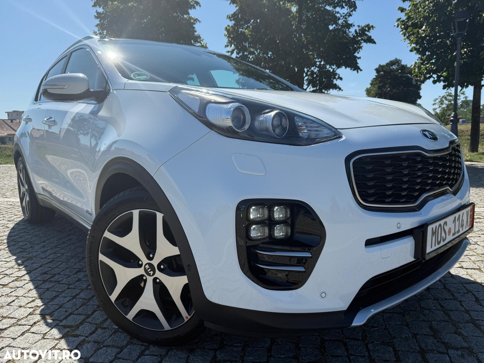Kia Sportage 2,0 CRDI AWD Aut. GT Line - 2