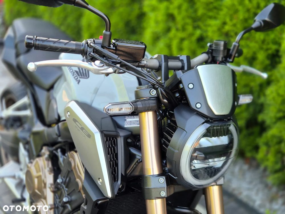 Honda CB - 11