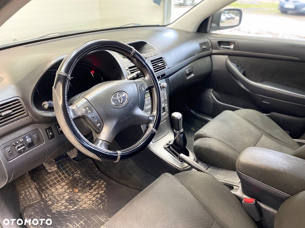 Toyota Avensis 2.0 D-4D Sol - 8