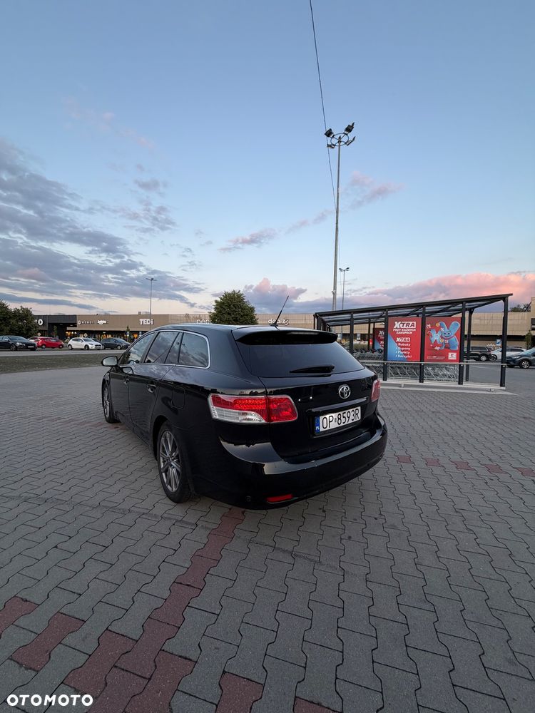 Toyota Avensis 2.2 D-4D Premium - 15