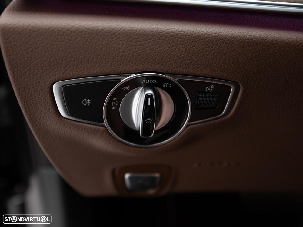 Mercedes-Benz E 300 de 4Matic 9G-TRONIC - 21