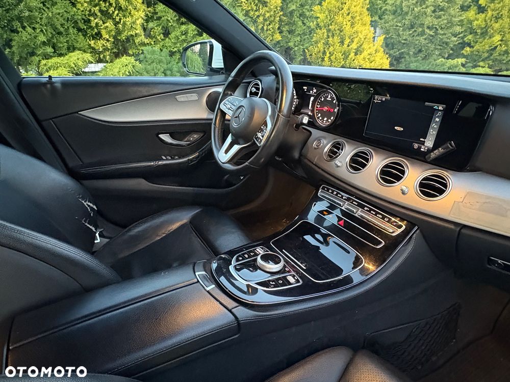 Mercedes-Benz Klasa E 220 d 9G-TRONIC Avantgarde - 25