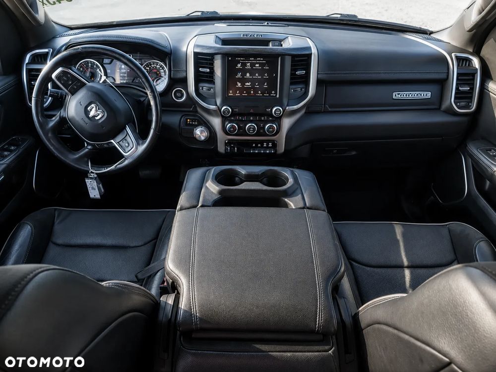 RAM 1500 5.7 Crew Cab Laramie - 9