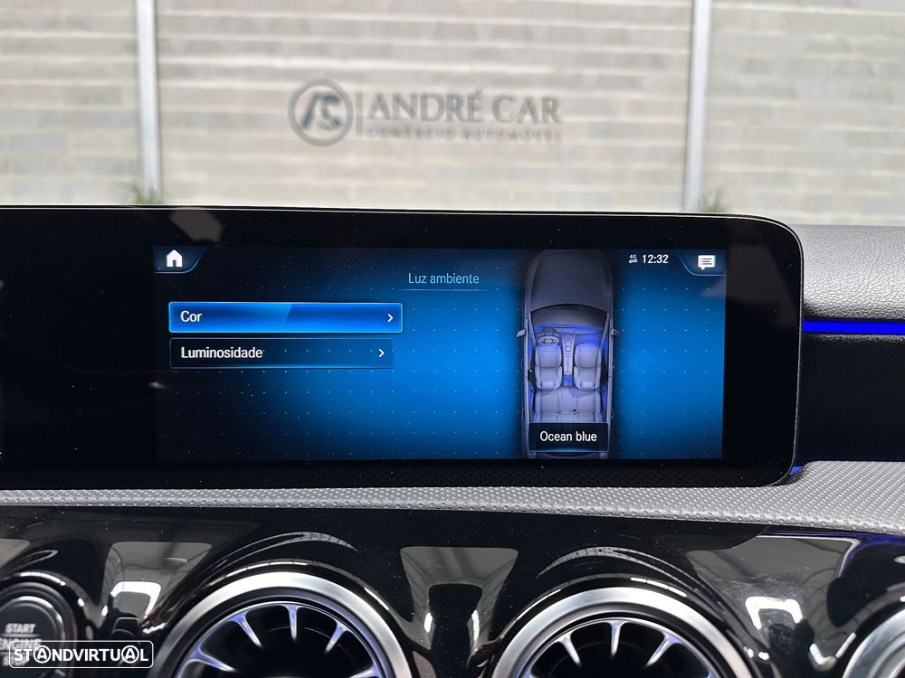 Mercedes-Benz A 250 Limousine e 8G-DCT AMG Line - 20