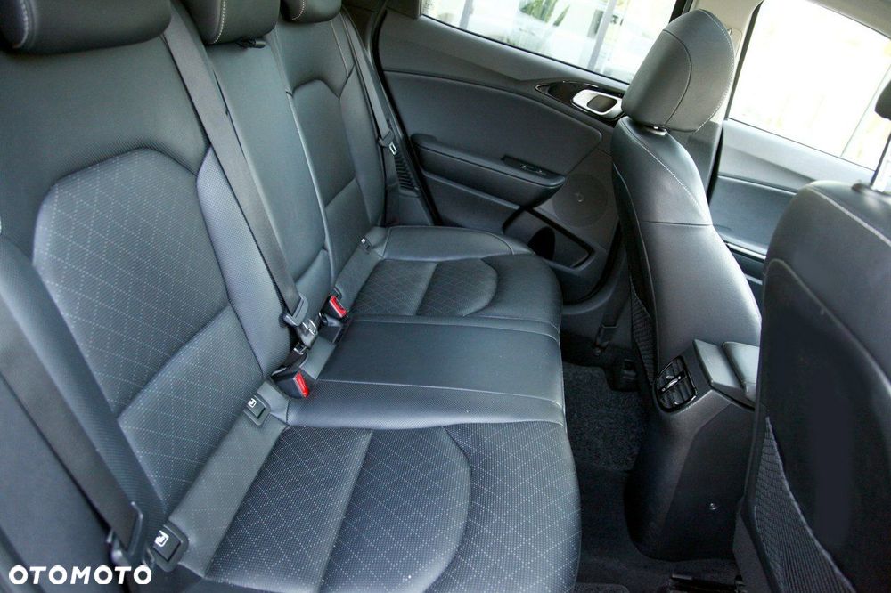 Kia XCeed - 17