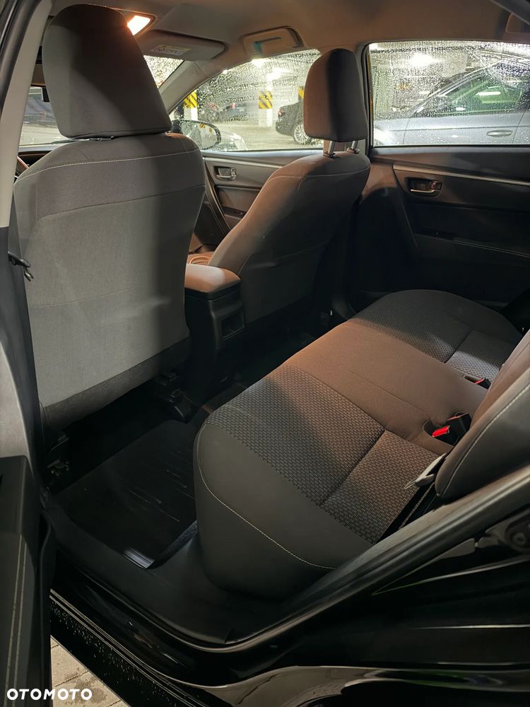 Toyota Corolla - 23