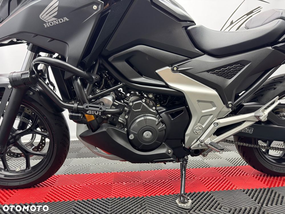 Honda NC - 17