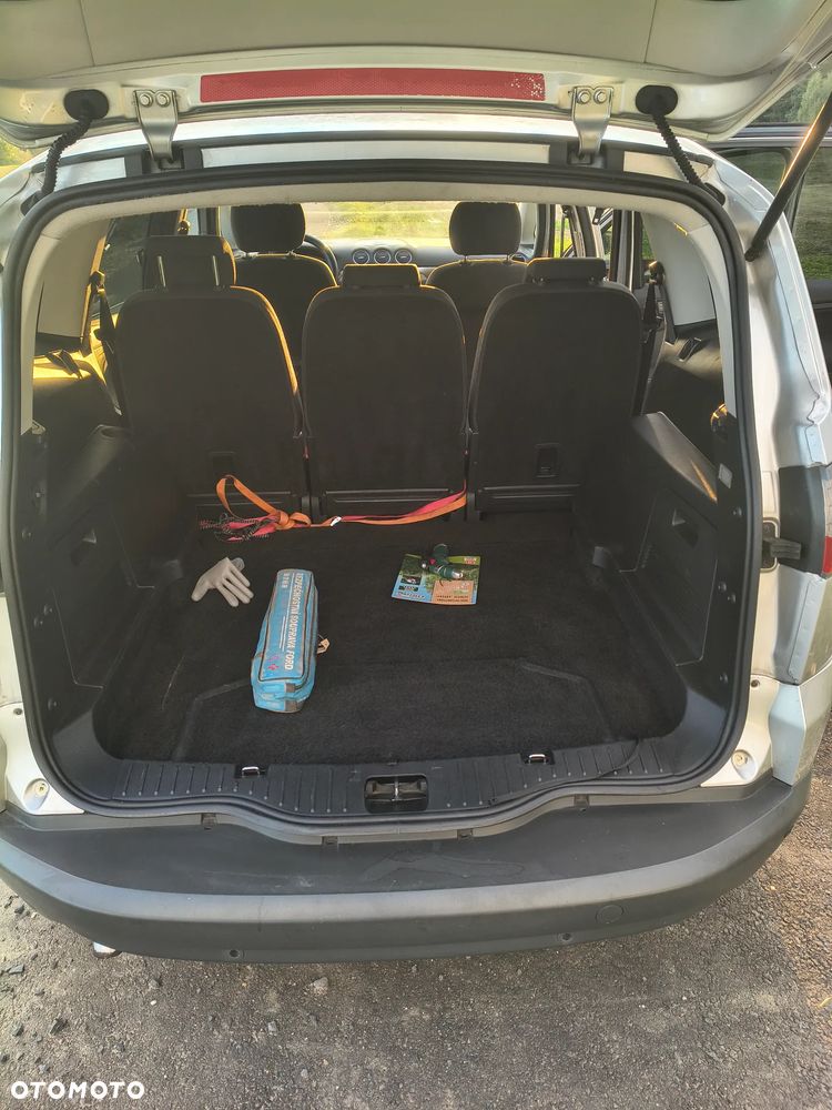Ford S-Max 2.0 TDCi Trend - 13