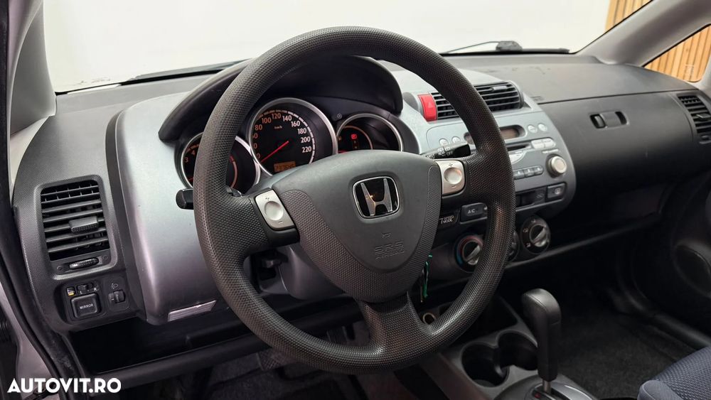 Honda Jazz 1.4 CVT LS - 16