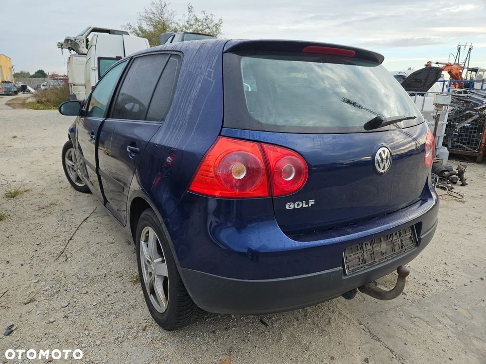 Klapa bagażnika tylna VW Golf 5 V 2005r 5d hatchback hb LD5Q - 2