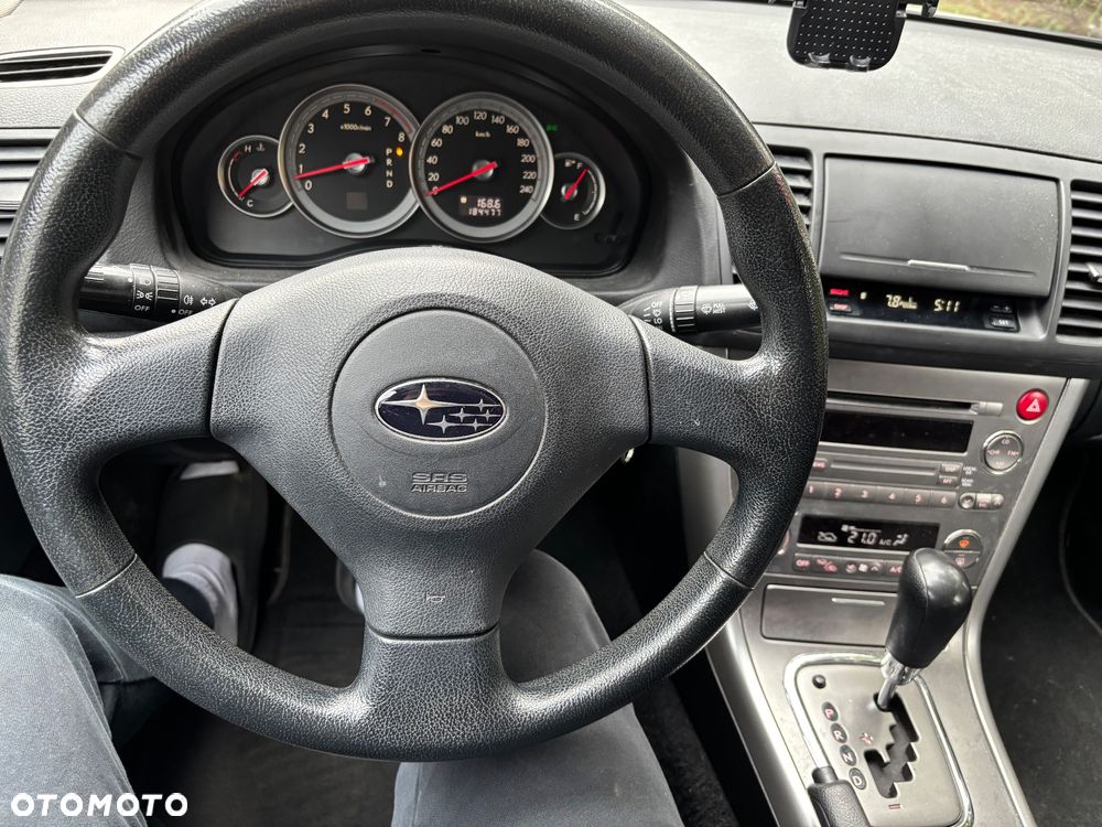 Subaru Legacy 2.0i AT - 18