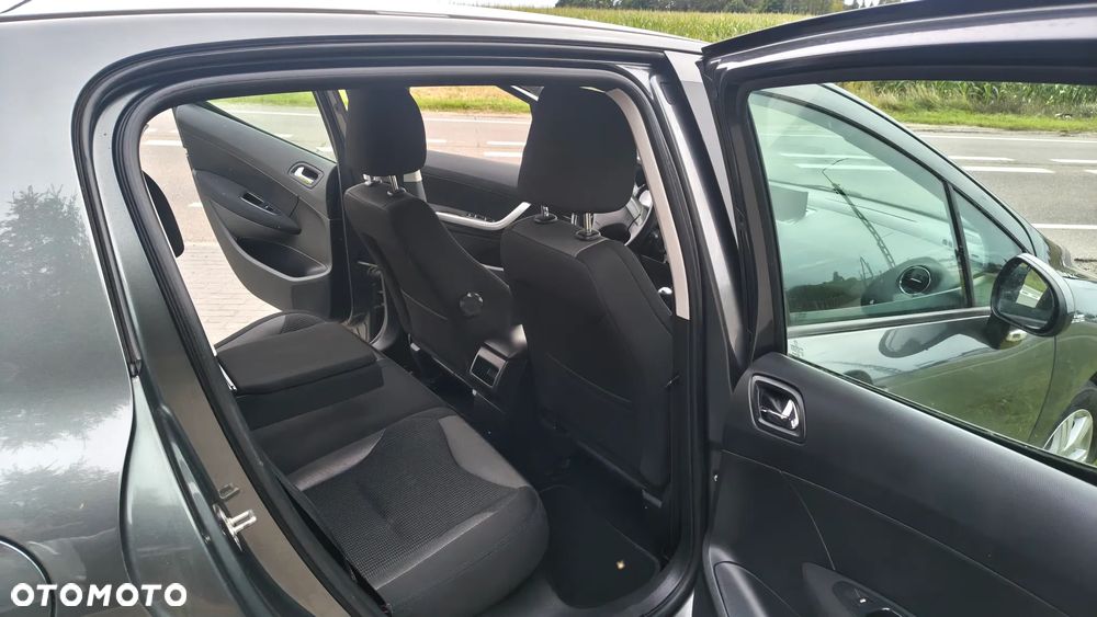 Peugeot 308 120 VTi Style - 17