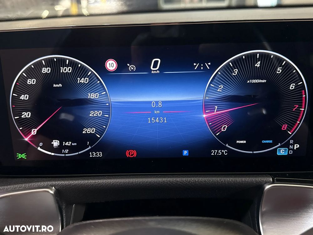 Mercedes-Benz GLB - 11