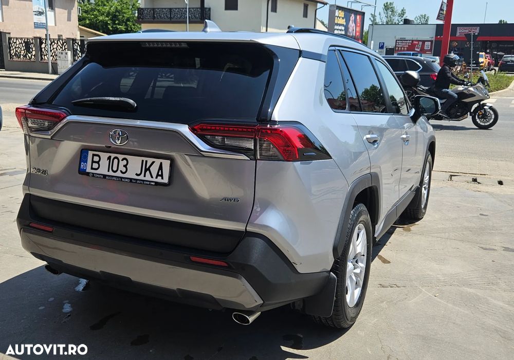 Toyota RAV4 - 4