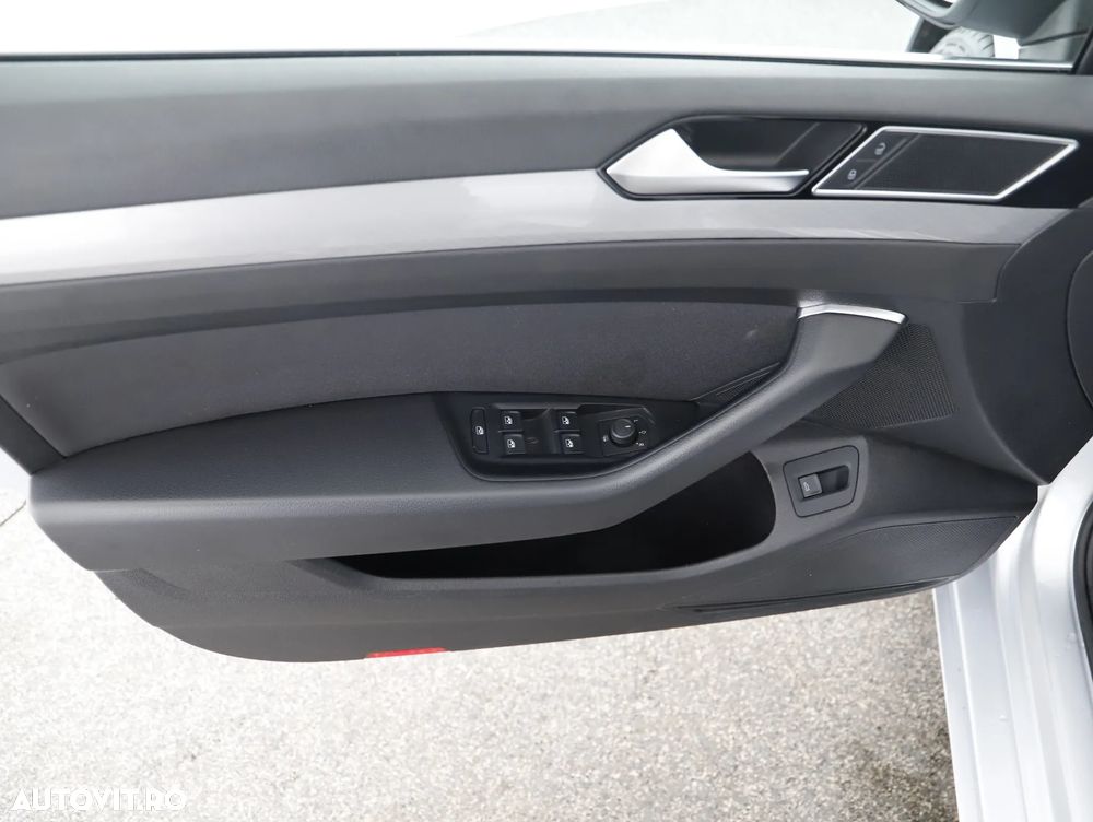 Volkswagen Passat 2.0 TDI SCR DSG Business - 9