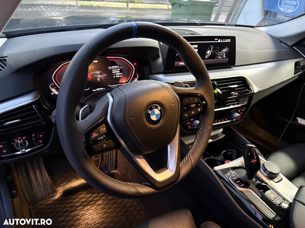 BMW Seria 5 520i Aut. - 24