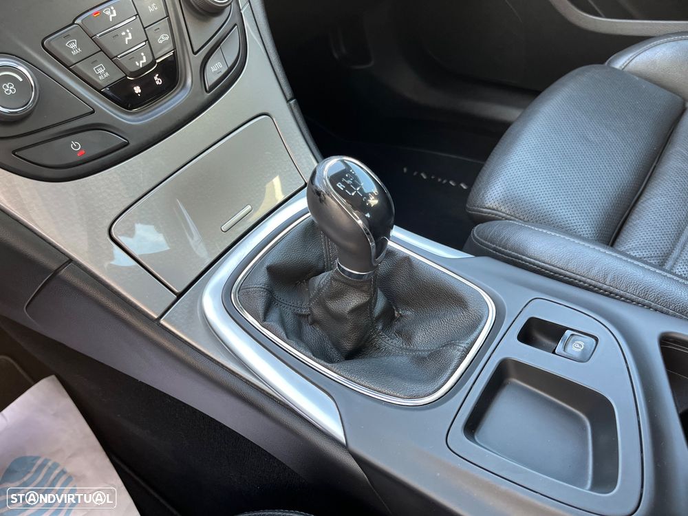 Opel Insignia 2.0 CDTI executive S/S - 48